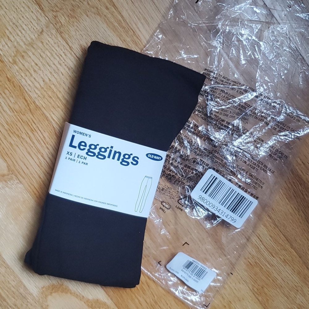 Old Navy Women's Black Leggings XS - NIP